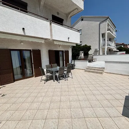 Apartment Fran Crikvenica